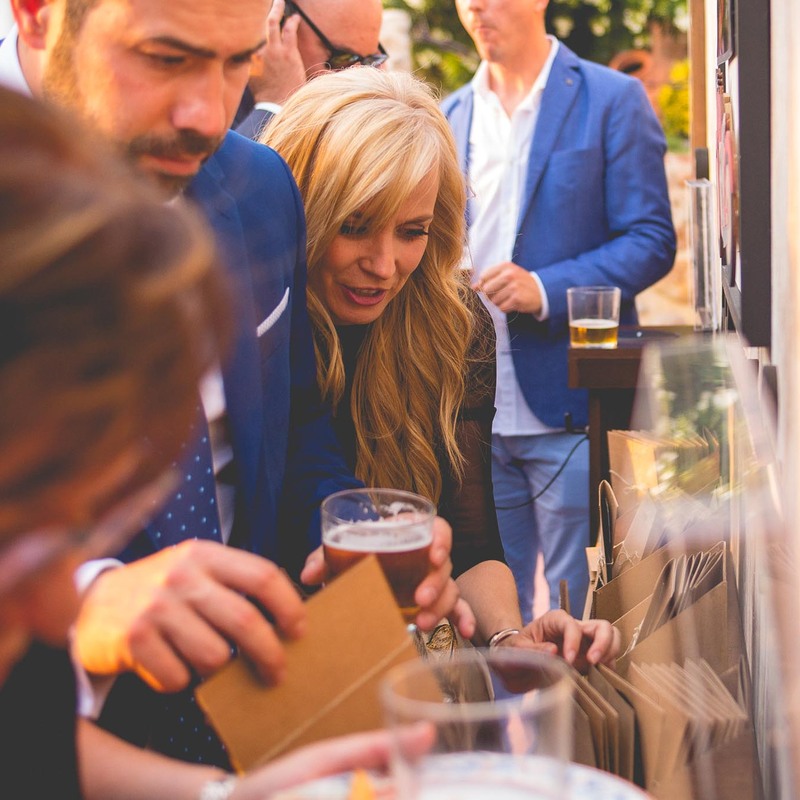 Boda festival rock - Seating plan original con dedicatoria personalizada. 