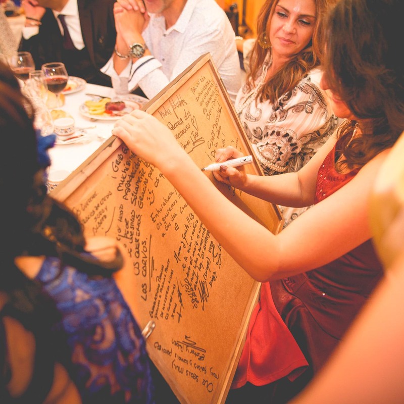 Boda festival rock - Libro de firmas original con las canciones de la ceremonia. 