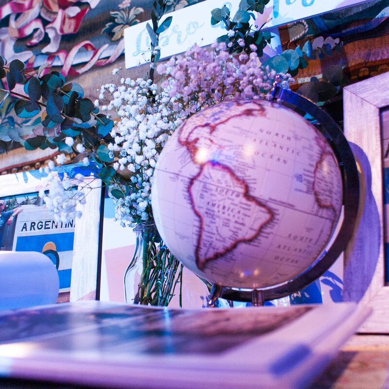 Boda viaje  - Decoración altar de boda.