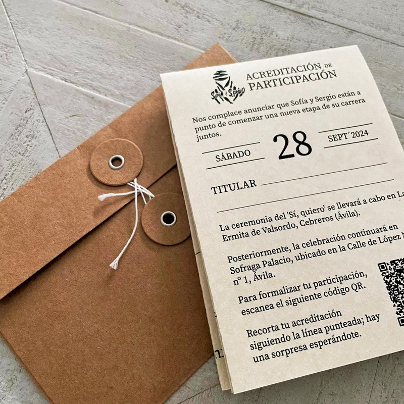 Boda rally dakar - Invitación de boda original con itinerario y acreditación para la competición.