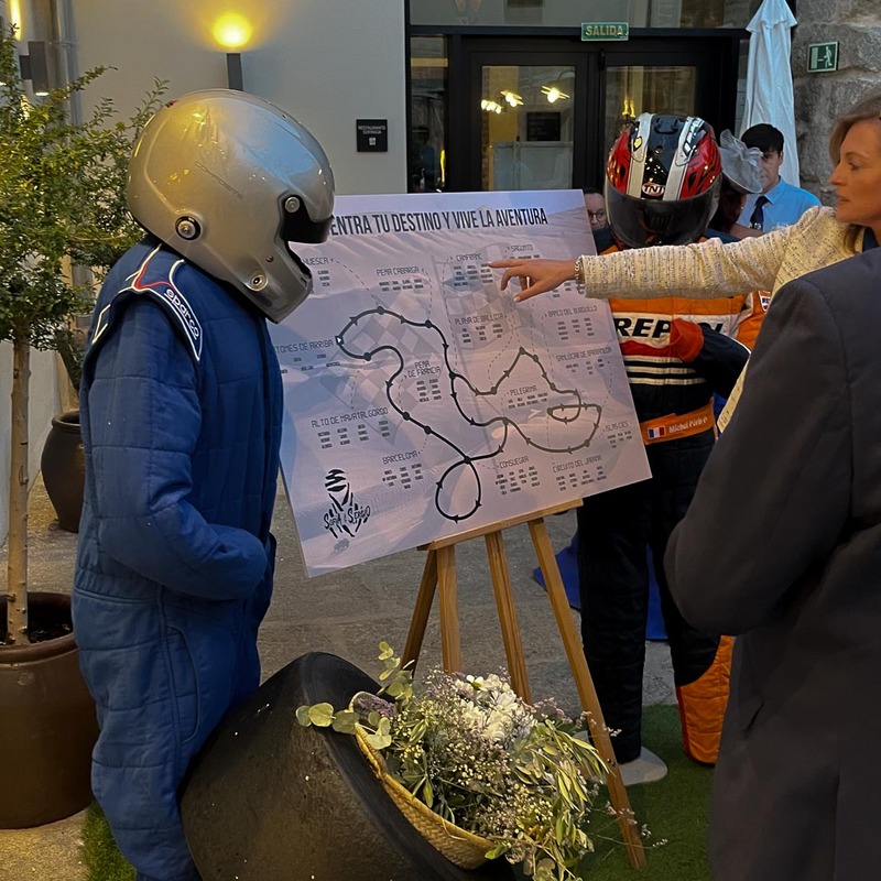 Boda rally Dakar - Seating plan original con el mapa del recorrido del Rally.