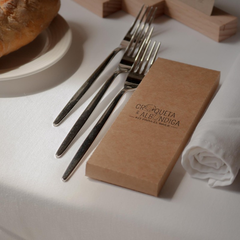 Boda Juegos y magia - Detalle para los invitados donde le informaban que hacer con cada artículo que se incluía en el packaging. 